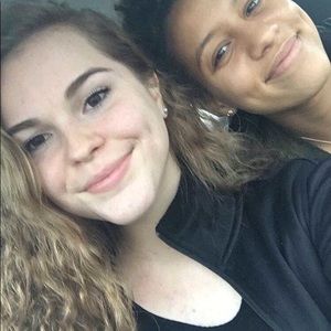 Meet your Posher, Caitlyn